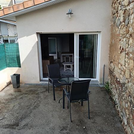 Au Puits D Antan Villa Guitres Exterior photo