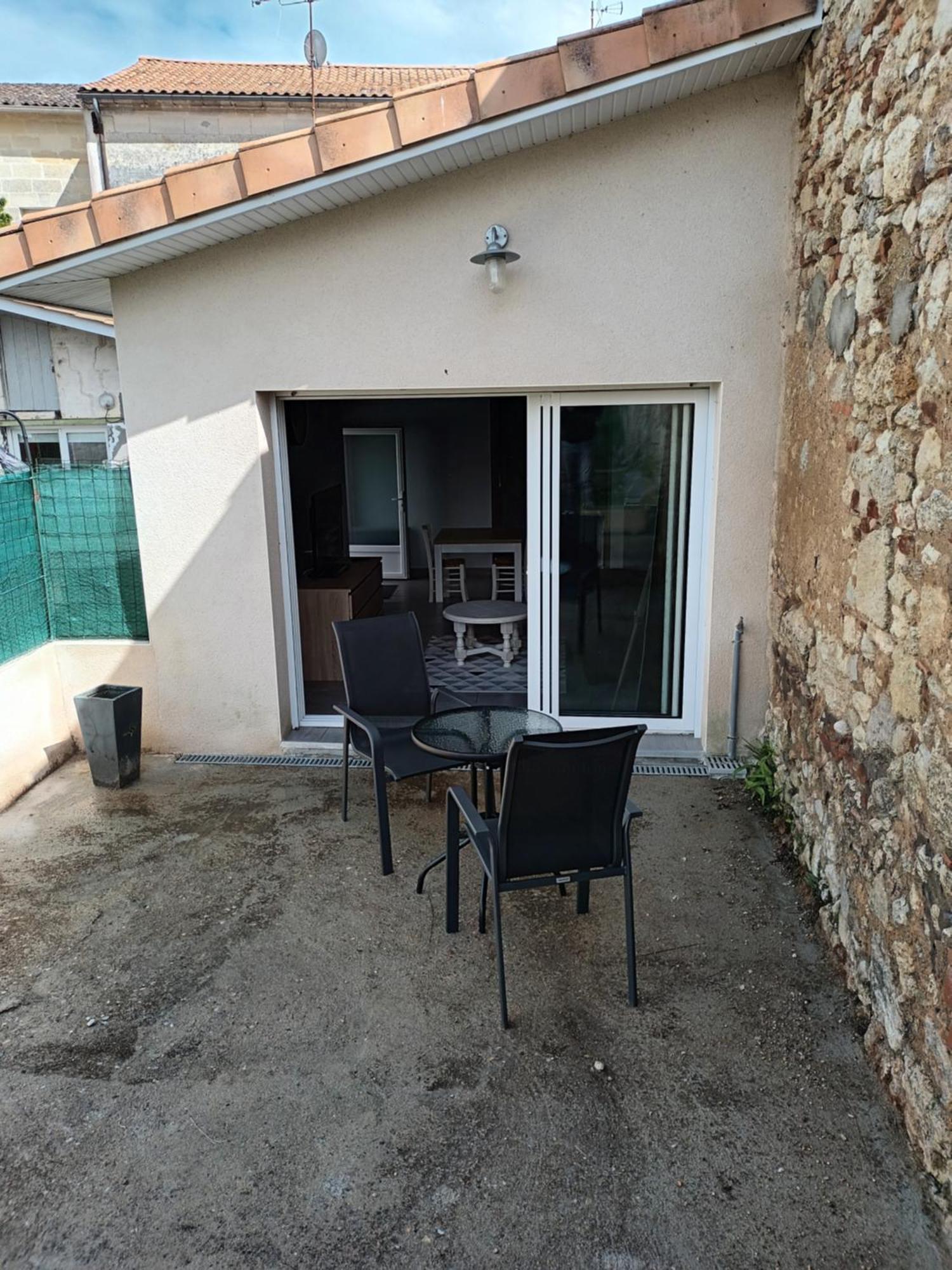 Au Puits D Antan Villa Guitres Exterior photo